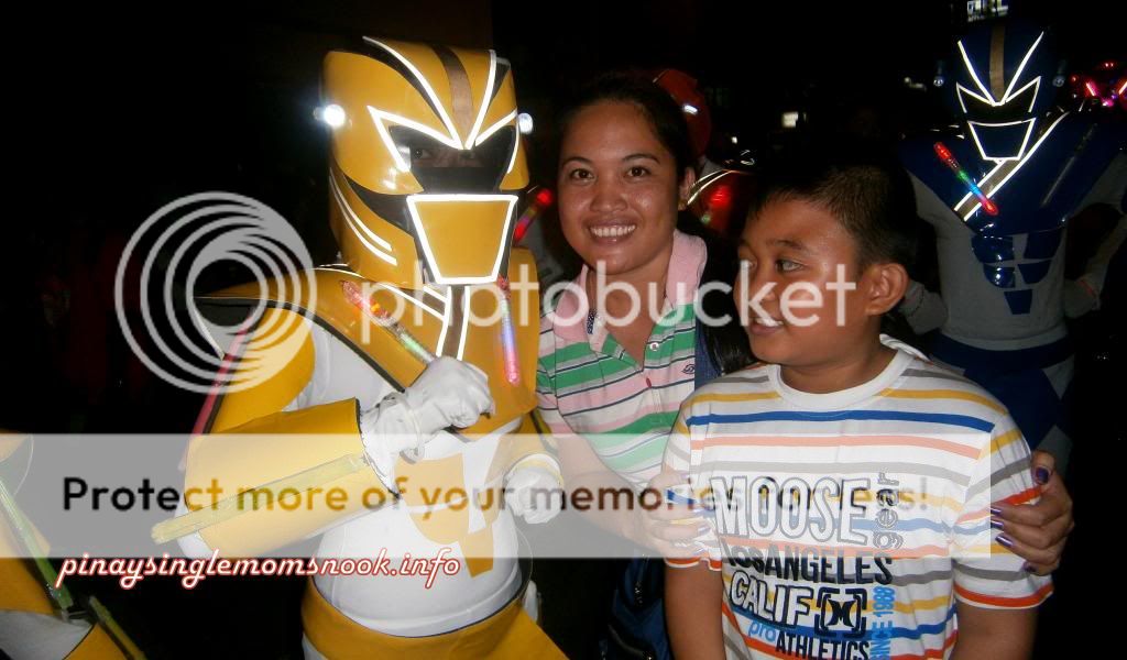 photo parade-pinay2_zpscbf009cc.jpg